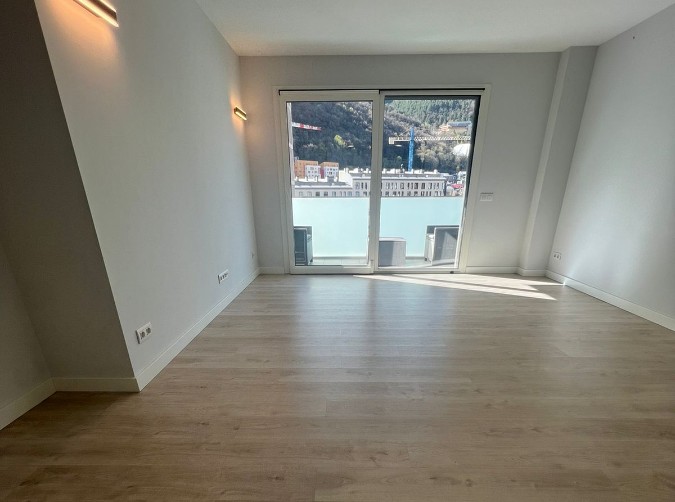 Buy Flat Andorra la Vella: 98 m² - 2.500 €